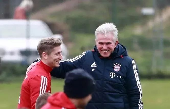 破传统的瓶 破传统的瓶